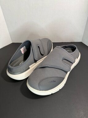 FeetVille Men’s Gray Slip-On Sneakers with Hook-and-Loop Closure. Recovery Power